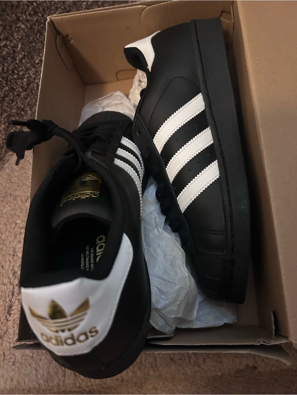 adidas men’s size 8 trefoil sneakers